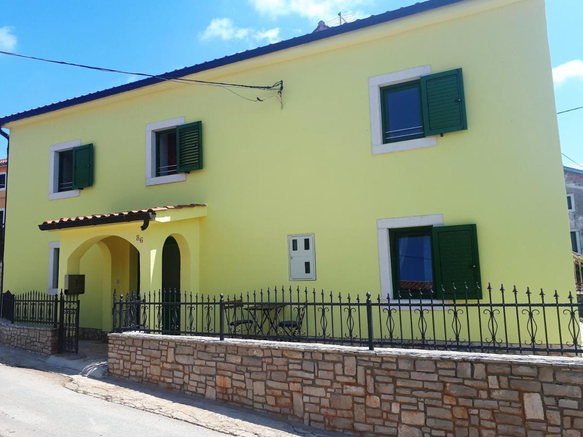 Apartment Terra Rossa Kastelir Exterior photo